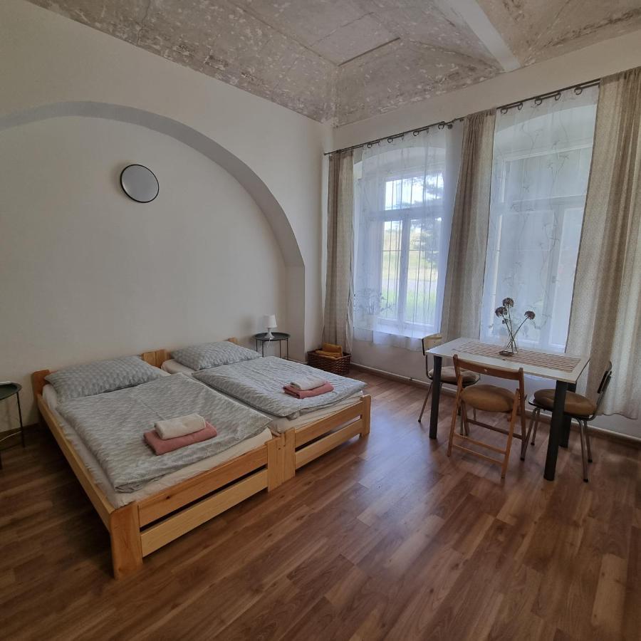 Apartment Porta Терезін Екстер'єр фото